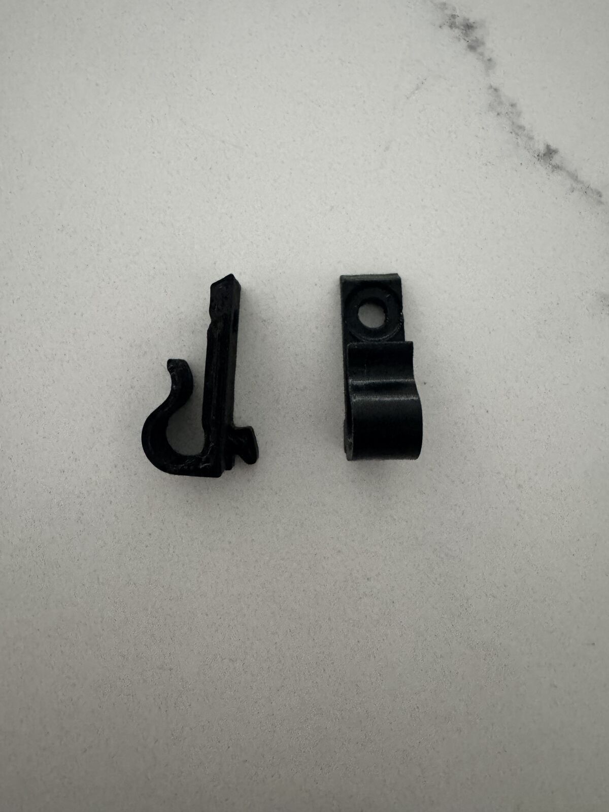 Channel and screw mount clip for pool cage